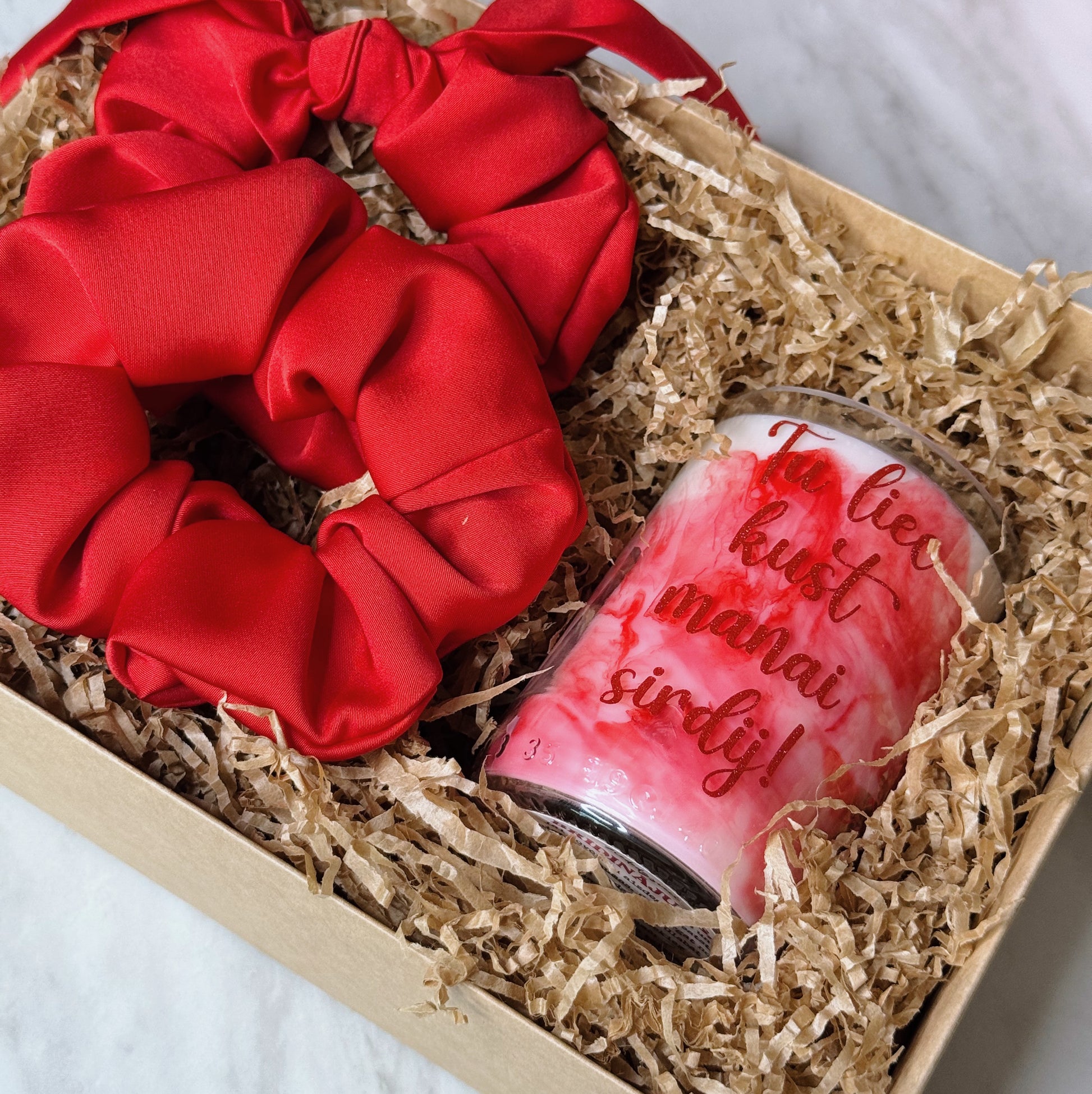 2 sarkanas satina matu gumijas sojas vaska svece