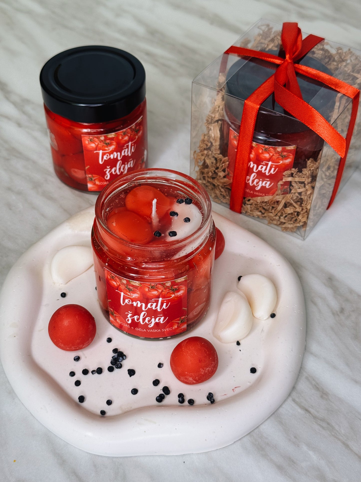 “Tomāti želejā”, sojas + gēla vaska svece