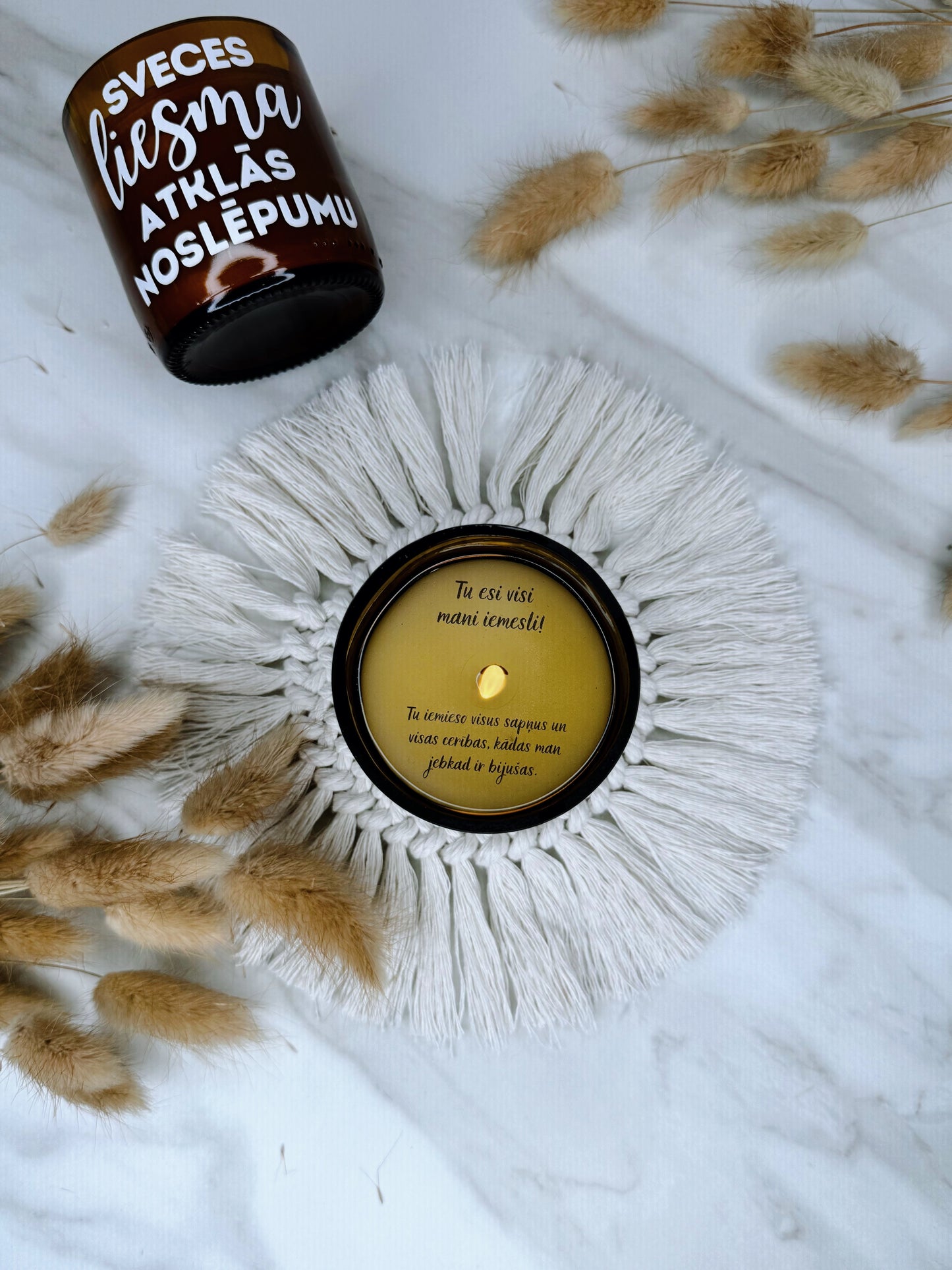 Personalizējama sojas vaska svece ar apslēptu tekstu