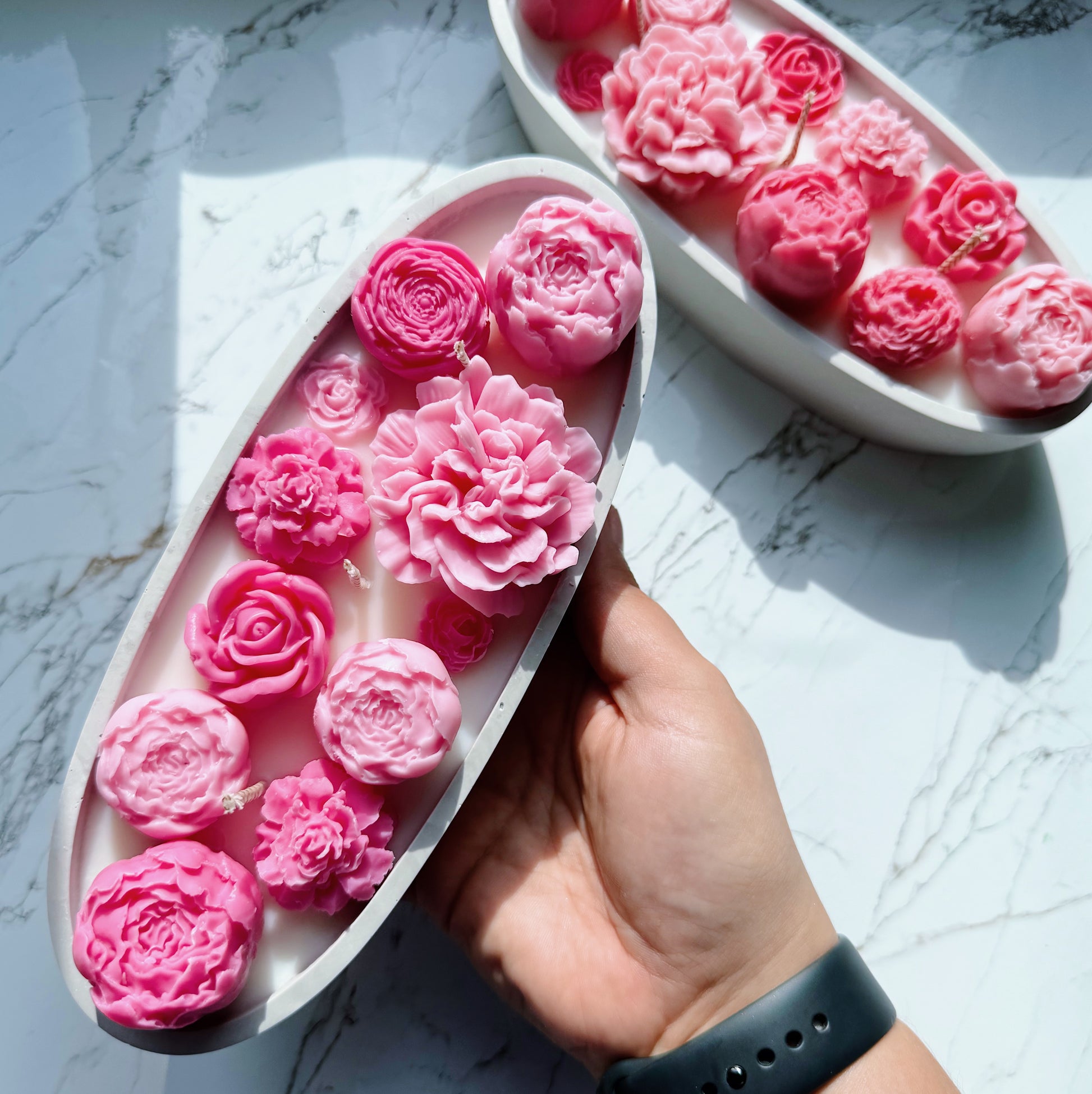 laivu sojas vaska svece ar roza ziediem