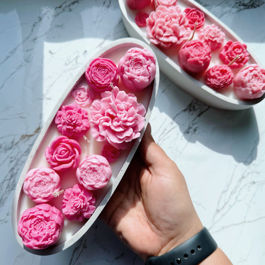 laivu sojas vaska svece ar roza ziediem