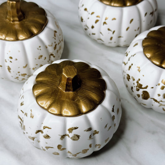 sojas vaska svece zelta kirbis